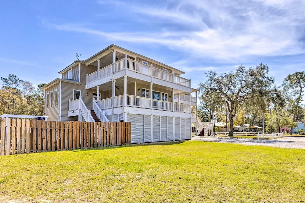 Pool & Dock Access: Gulf Shores Family Getaway!