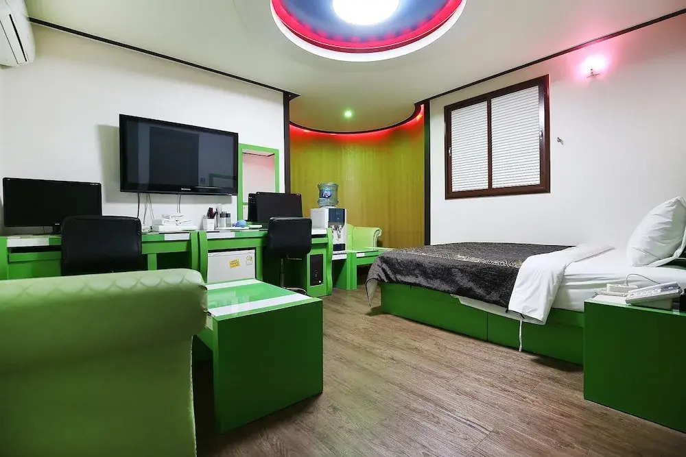 Just Stay Hotel Asan City Hall Branch