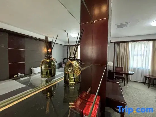 Shentou Apartment (Shengping Subway Station)