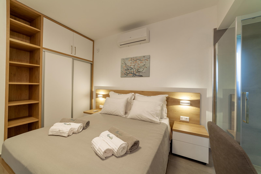 Merelia Luxury Villas - Olivia with Heated Pool