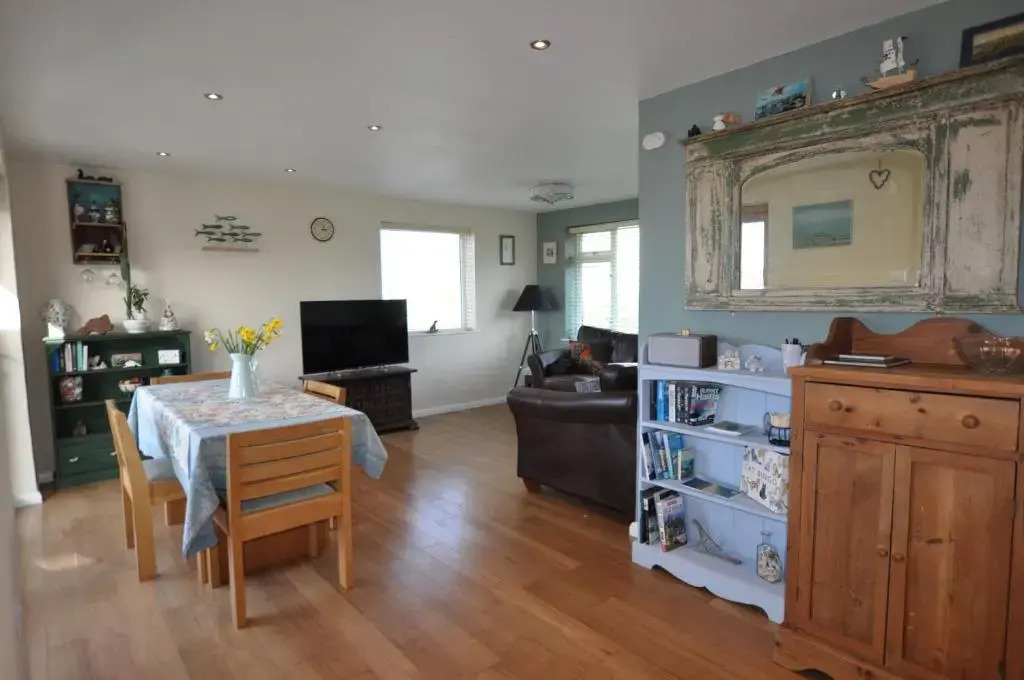 Beautiful coastal bungalow, Sennen, Porthcurno,sea