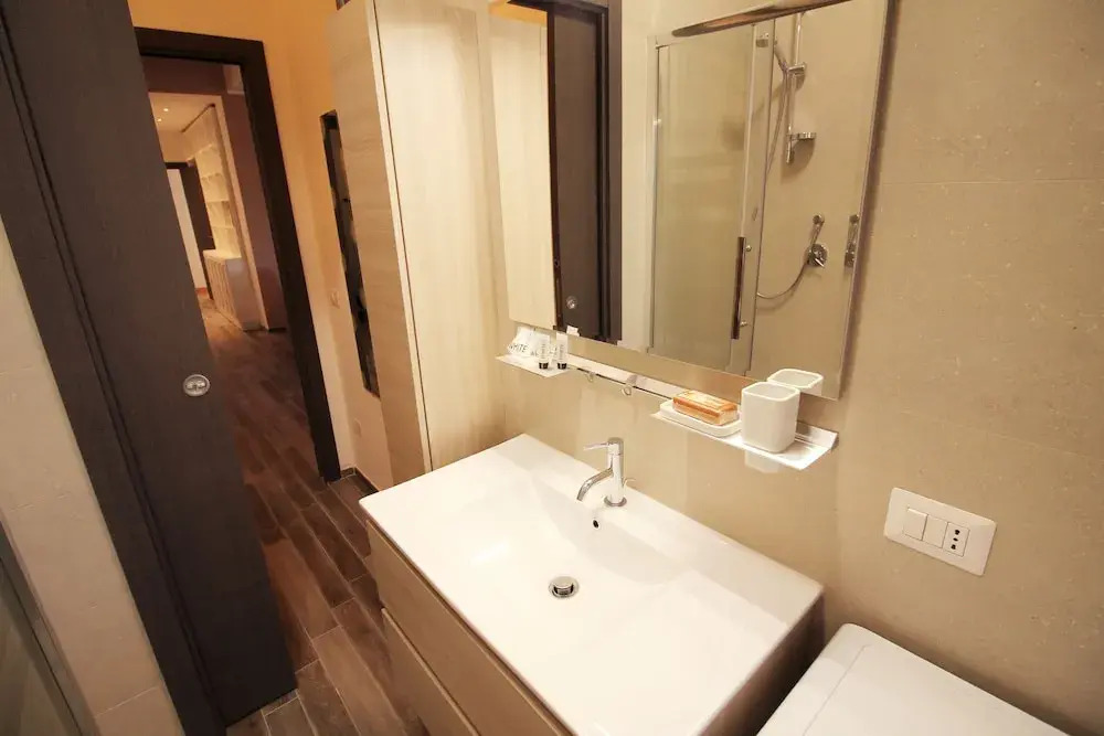 Large 3BR Eur Apartment
