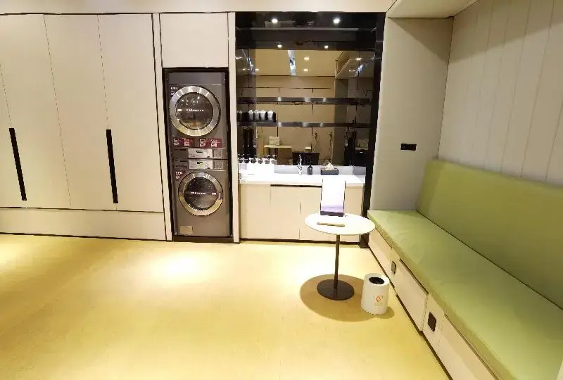 厦门火车站明发广场亚朵酒店