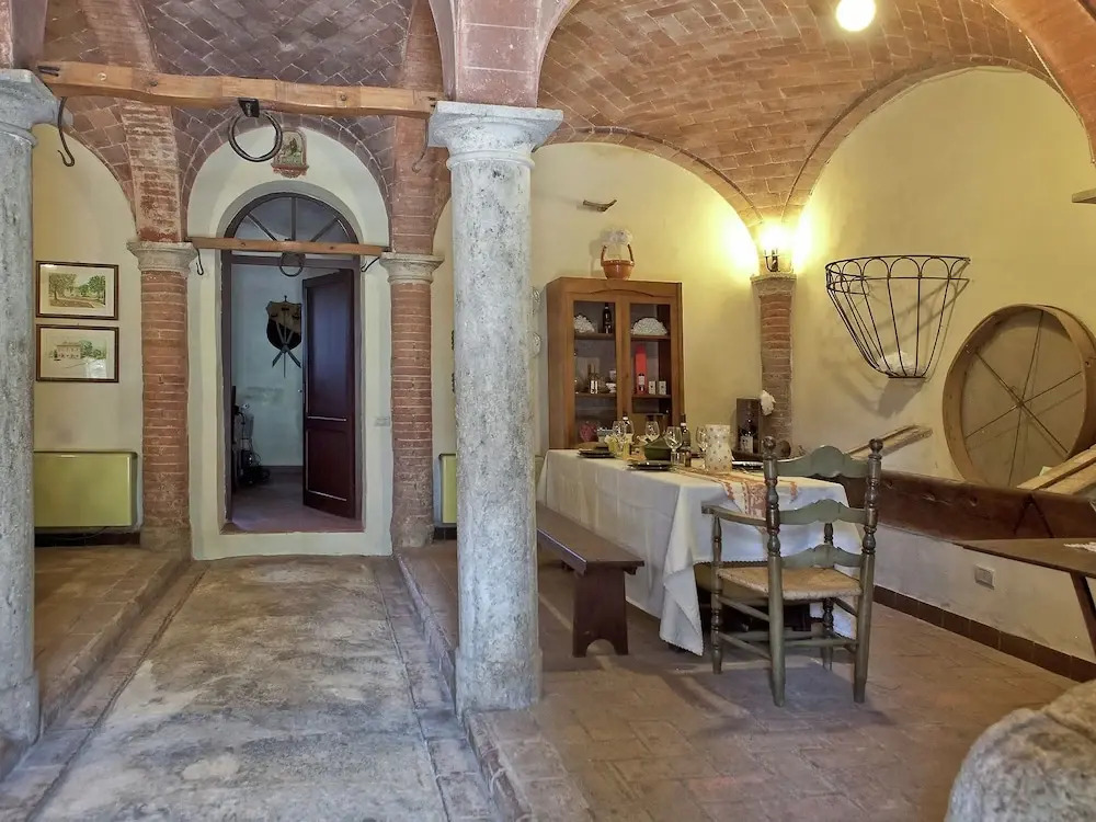 Farmhouse in Rapolano-terme With Swimming Pool, Garden, BBQ