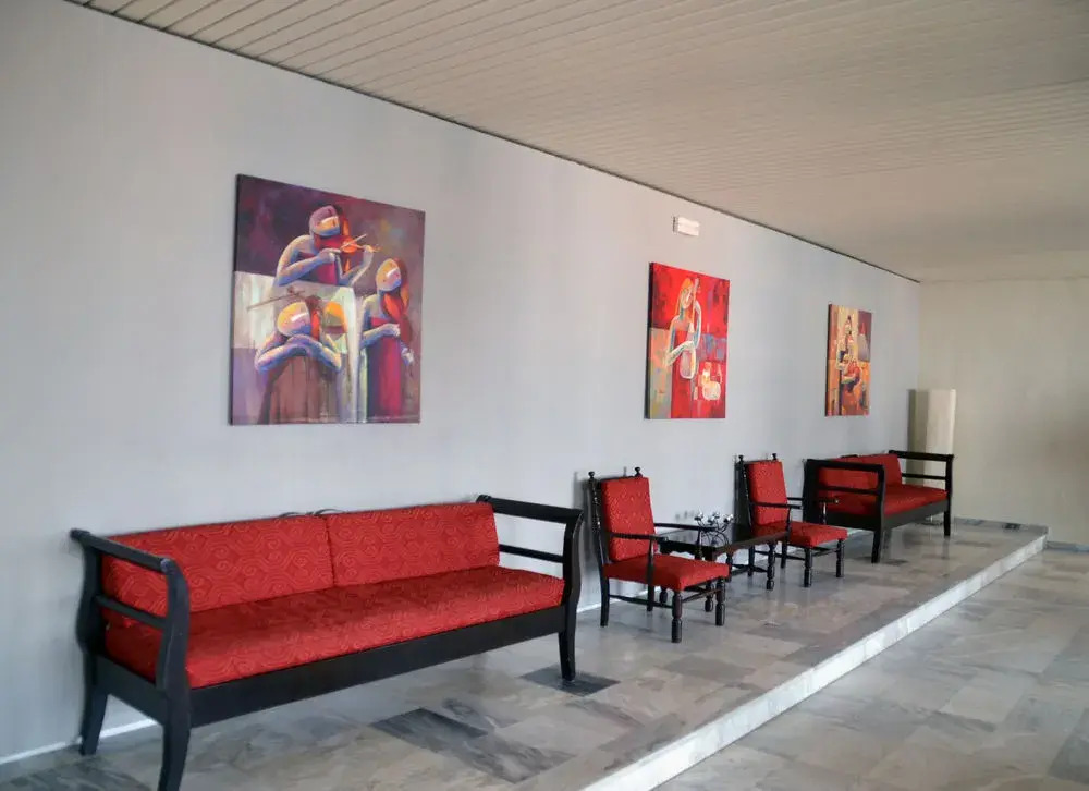 Canvas by Mitsis Belvedere