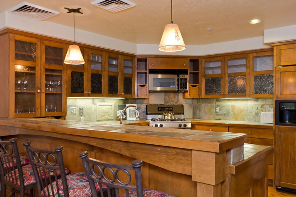 Hotel Room - The Lodges at Deer Valley