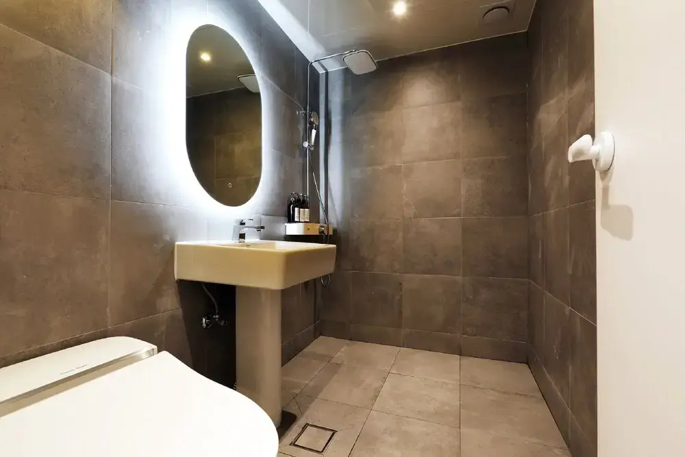 Hotel Urban Brown