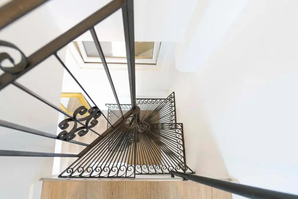 100 - VILLA Ginestra, ampia Terrazza 120m2 vista mare 10 minuti a piedi spiaggia, 3 camere da letto