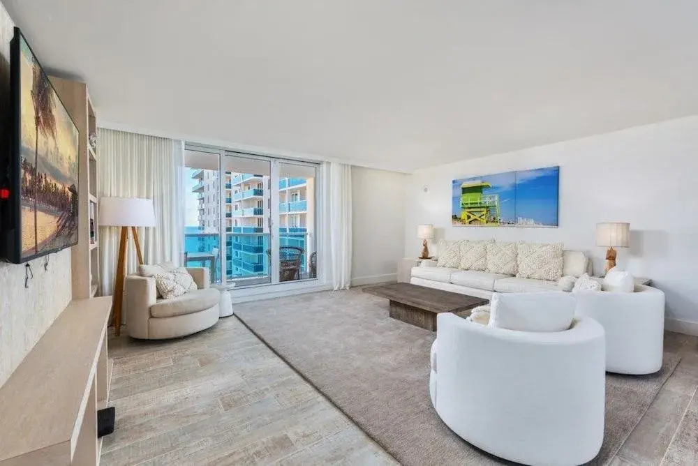 Eco-hotel Condo #239377 2 Bedrooms 2.5 Bathrooms Hotel Room