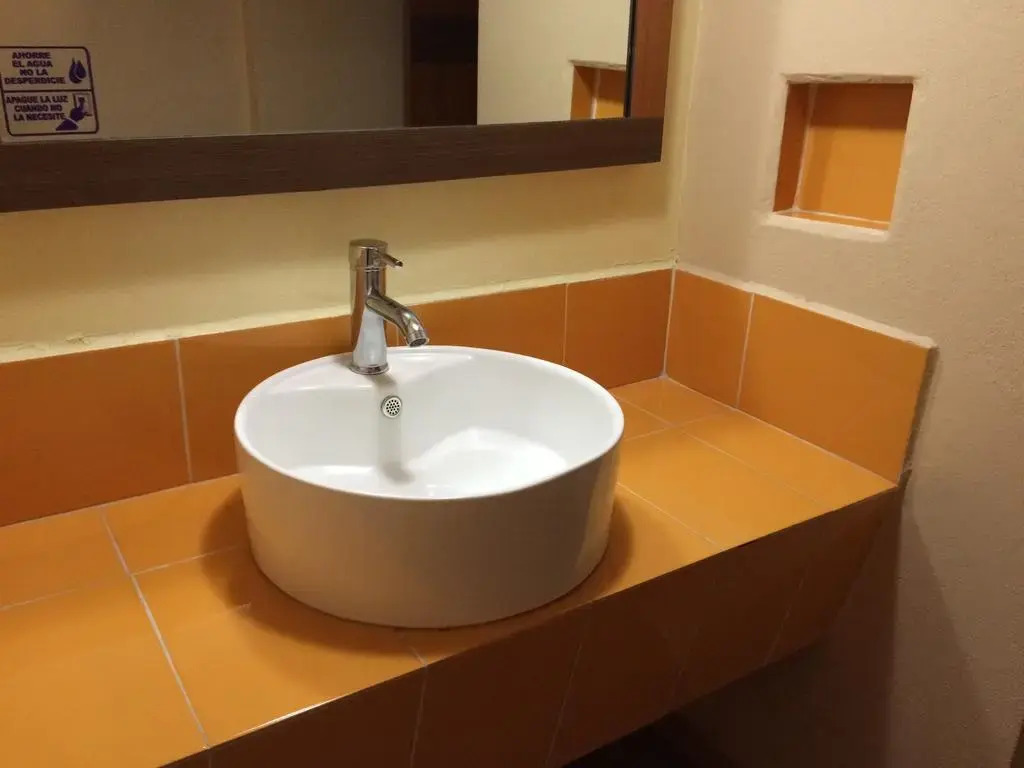 Hotel H