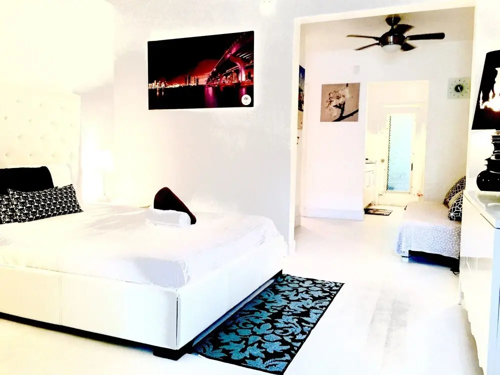 761 South Beach Apartments