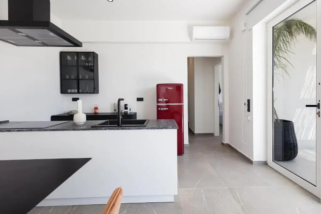 Family villa Casa Filo Rosso with Private Pool , 200m to the beach