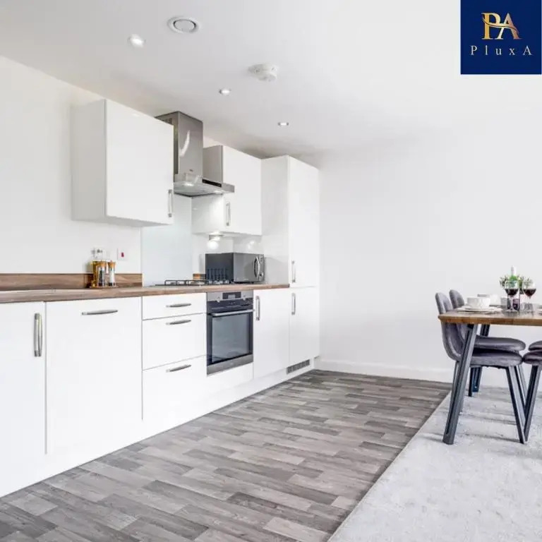 Modern Inn 5 Star Luxury 2 Bedroom Apartment in City Centre with Car Park