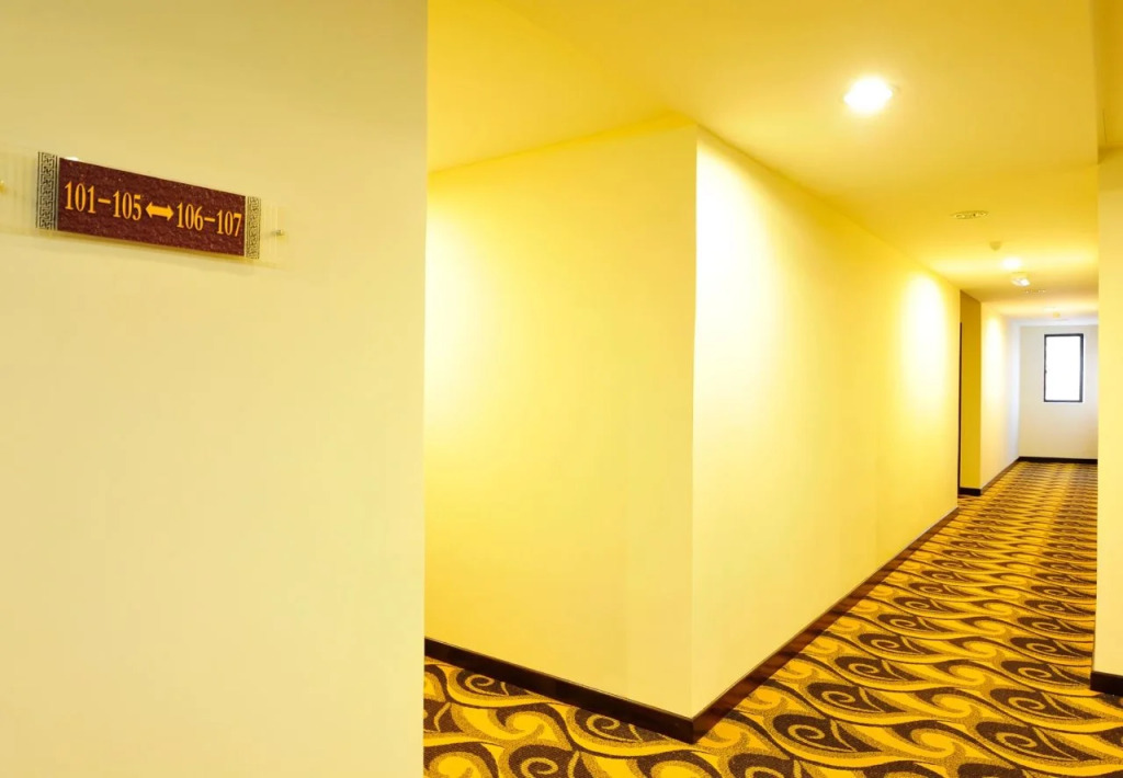 Hallmark View Hotel