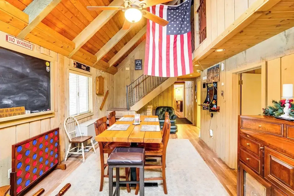 5 Mi to Ski: Family-friendly Home in West Dover!