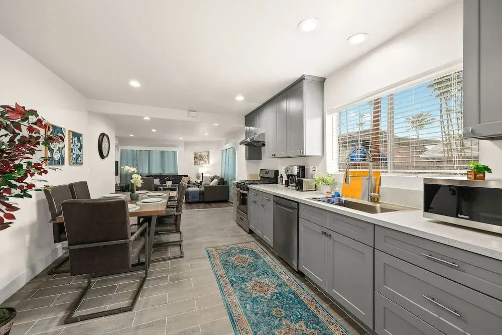 Stylish & Charming 15min to Downtown LA