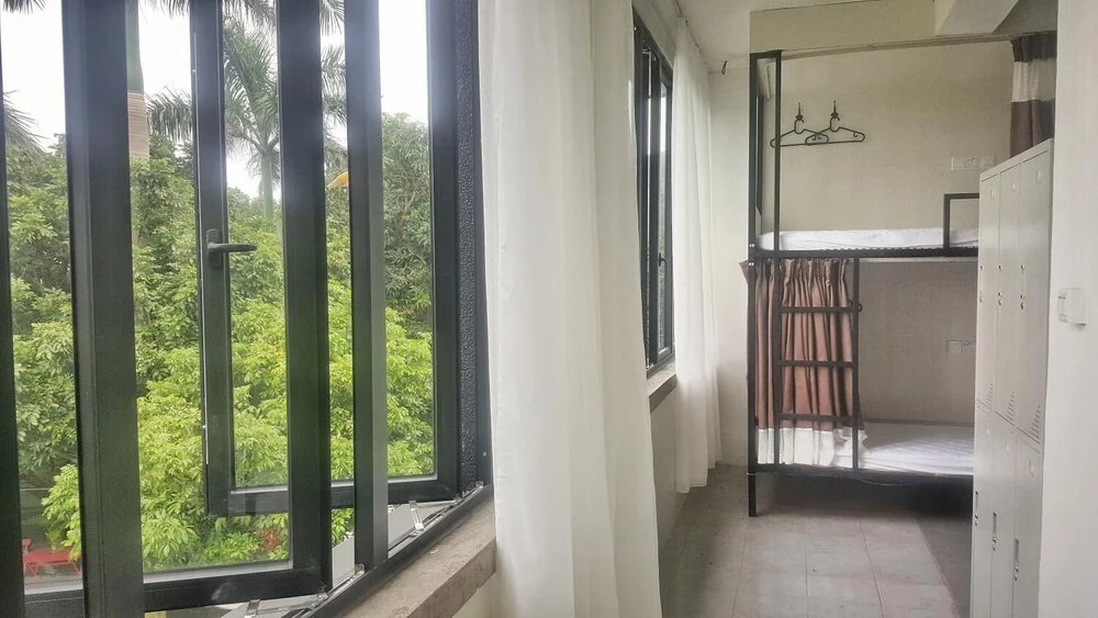 Houselet Hostel