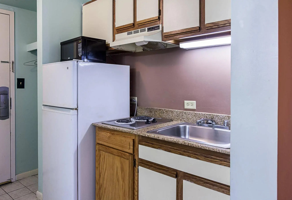 Red Roof Inn PLUS & Suites Virginia Beach - Seaside