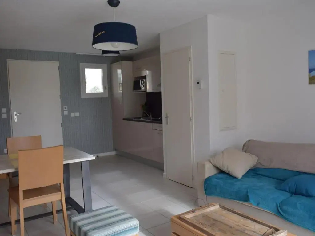Maison 2 chambres au calme avec piscine, proche plages et commerces - FR-1-197-484