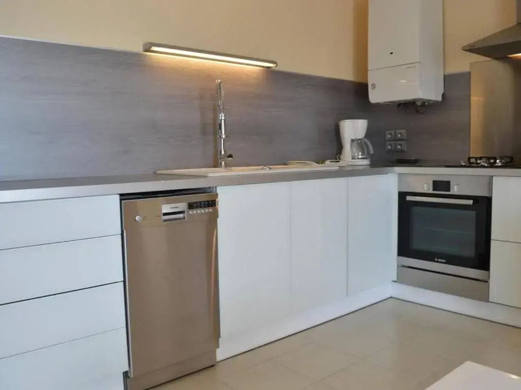Appartement Le Grau-du-Roi, 3 pièces, 6 personnes - FR-1-250-61