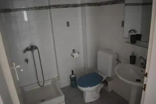 Niki Apartments