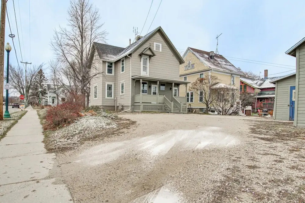 Cozy Elkhart Lake Apartment: Walk to Town & Dining