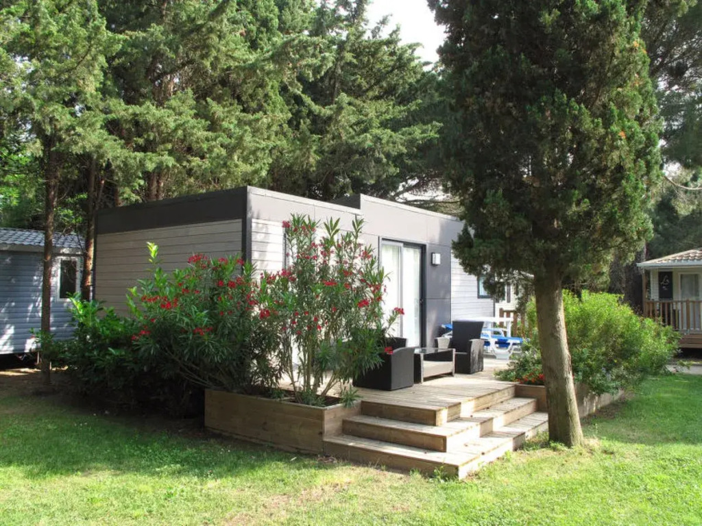 Holiday Home Le Mediterranée - AGL255