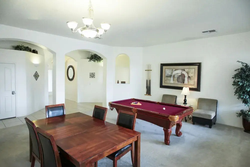 Glendale - 4 Bedroom Home