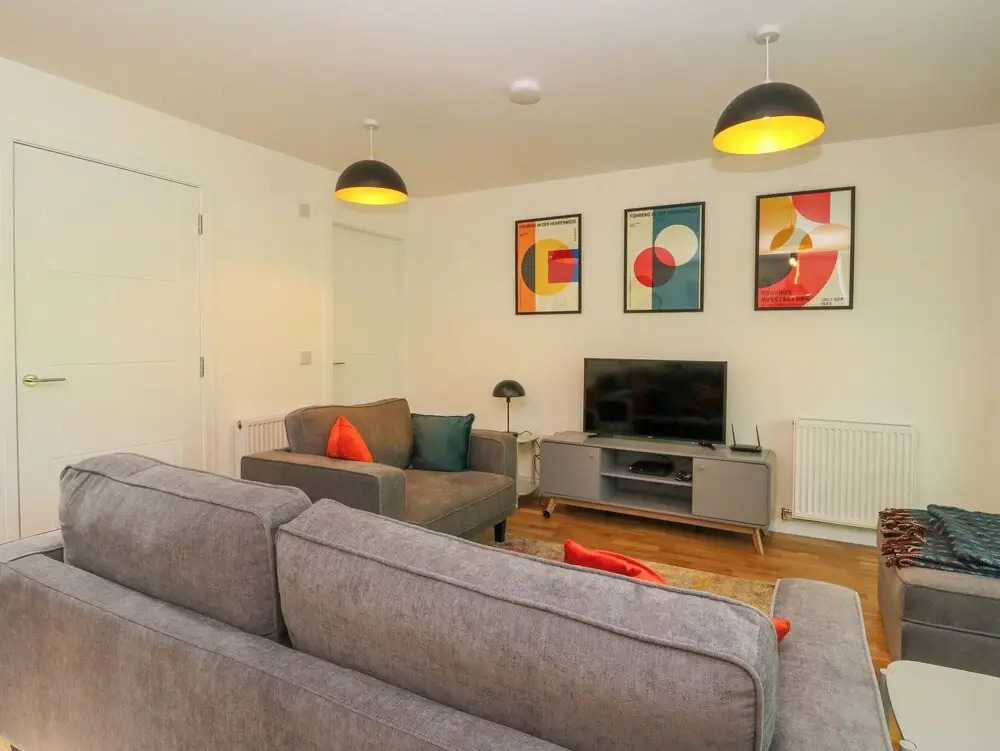 Oakbank Mews