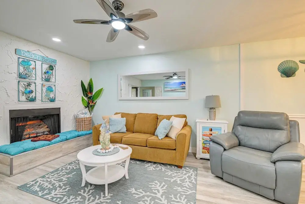 Cozy Myrtle Beach Getaway: 1 Block to Ocean!