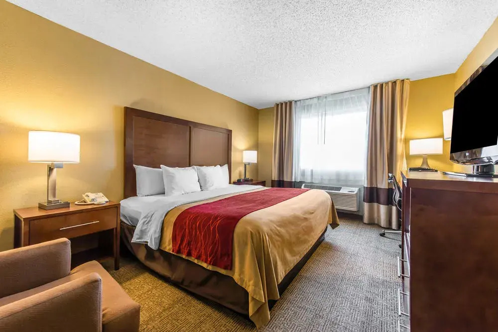 Comfort Inn & Suites North