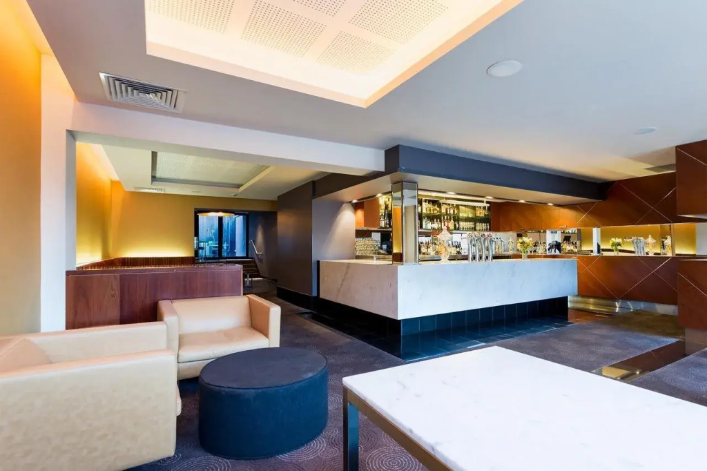 Customs House Hotel