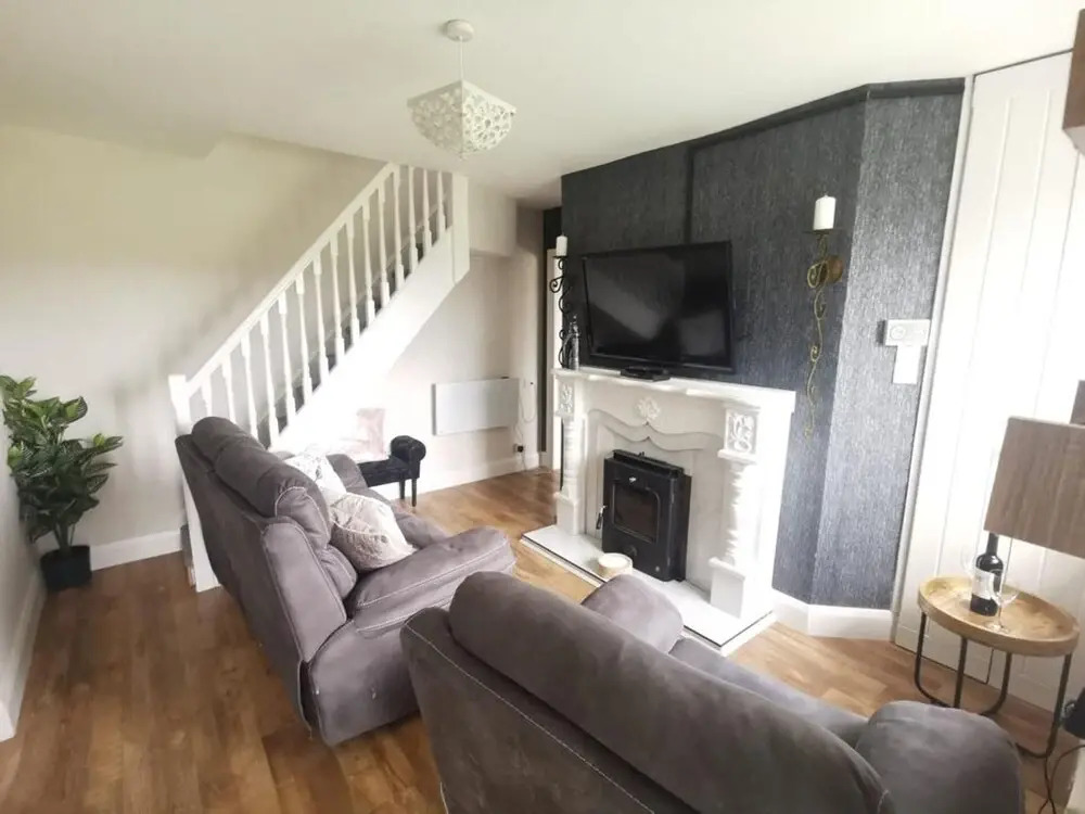 Lovely 3-bed House in Derry