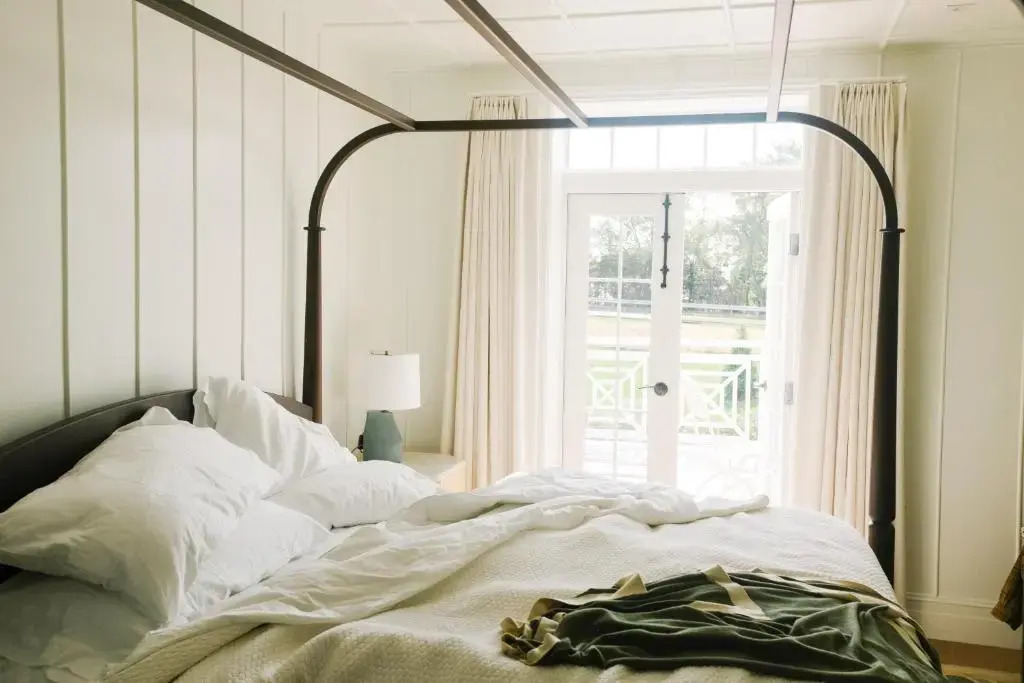 Canoe Place Inn & Cottages