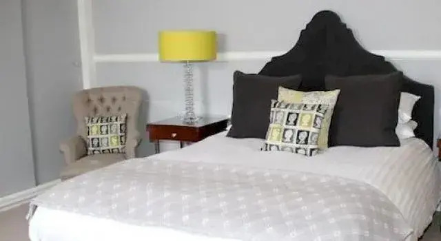 The Townhouse Hotel