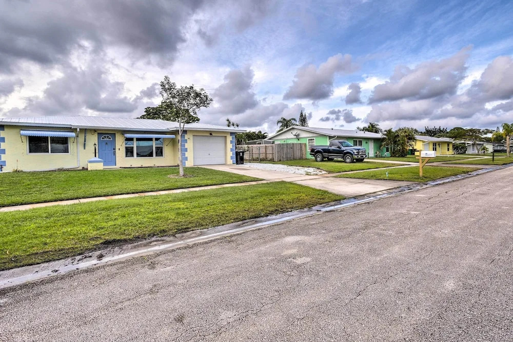 Port St Lucie Vacation Home w/ Lanai & Pool