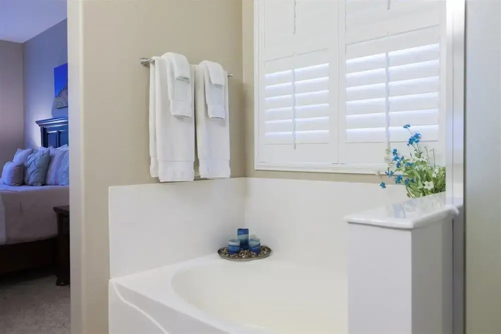 4BR Newly Furnished Home w/ Pool Heater