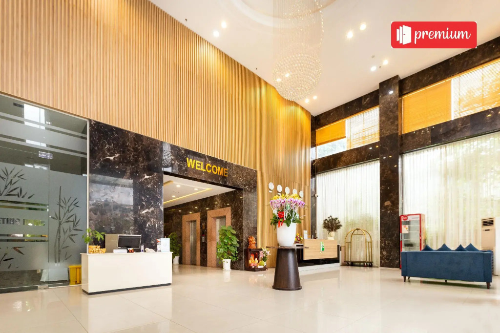 RedDoorz Premium Bamboo Saigon Hotel