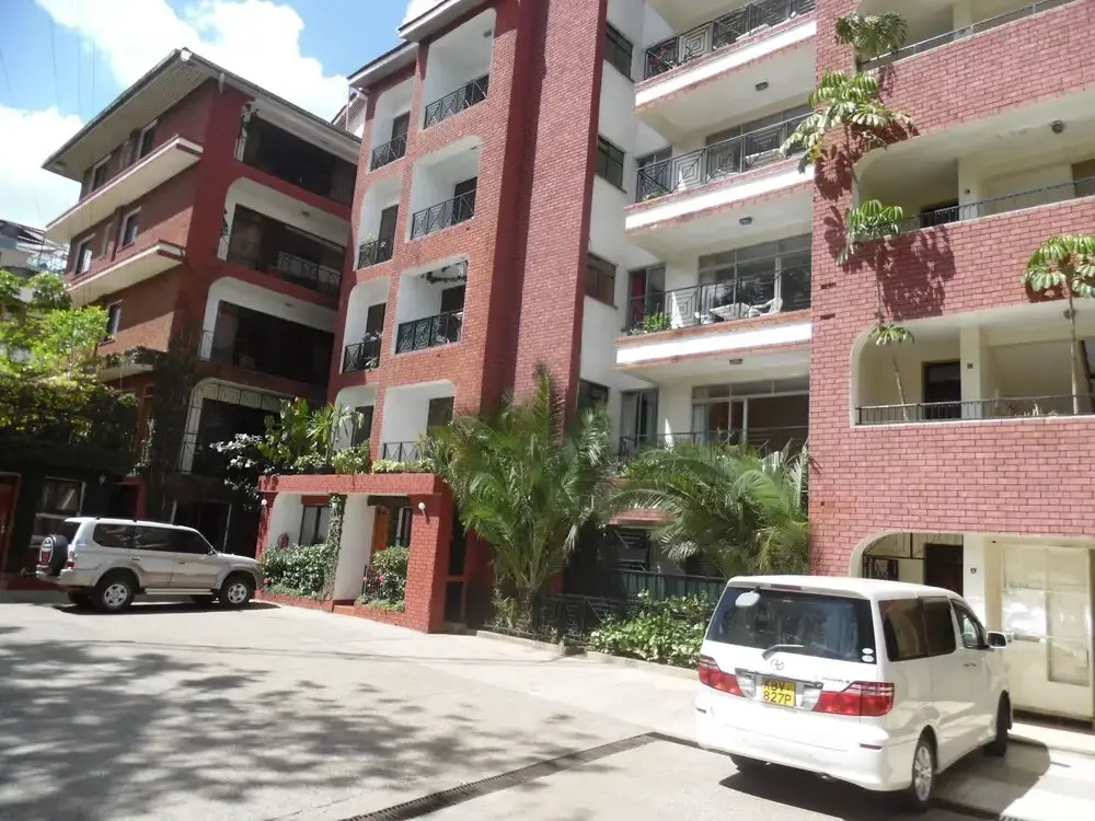 Samra Court