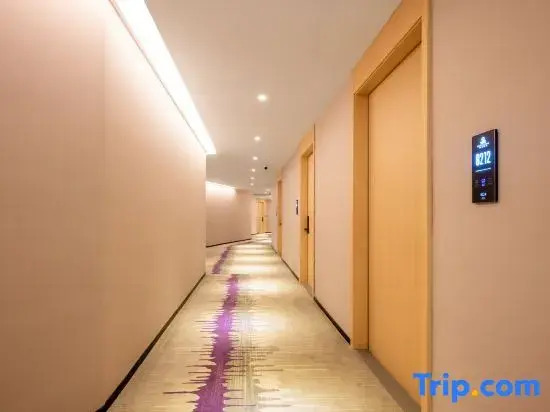 Shangjing Hotel (Lovers Road Beach Bathing Beach City Balcony Branch)