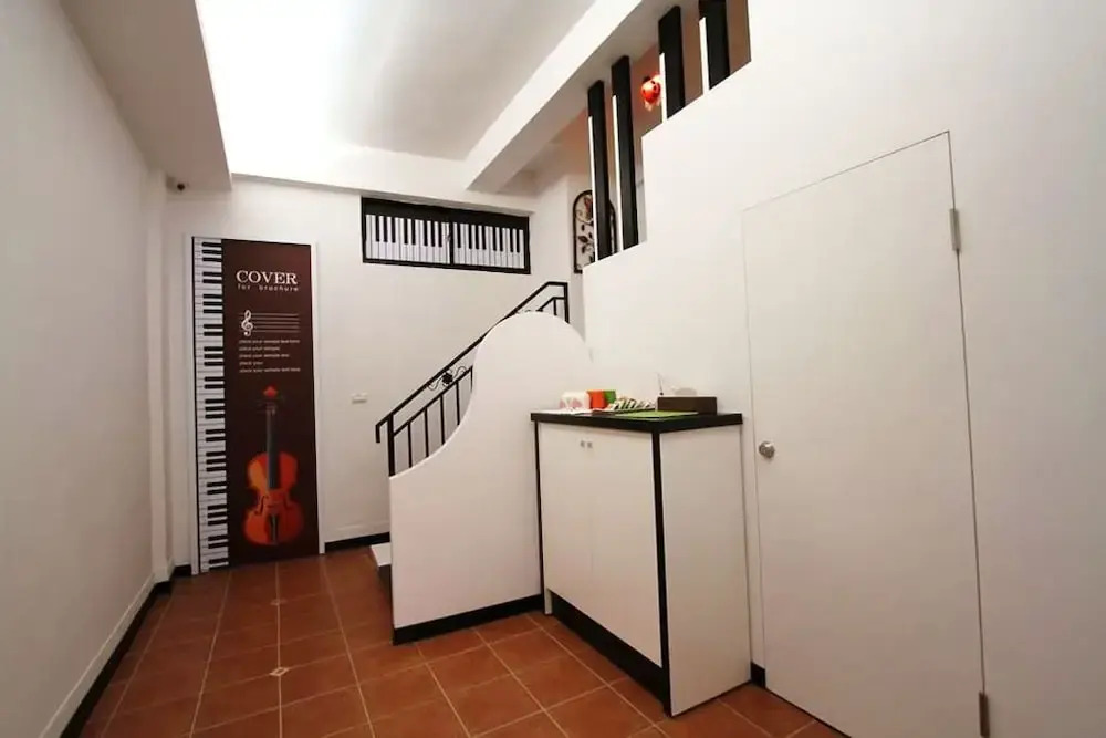 Little Pianist Hostel