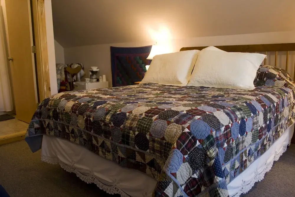 North Fork Bed and Breakfast/Gifts