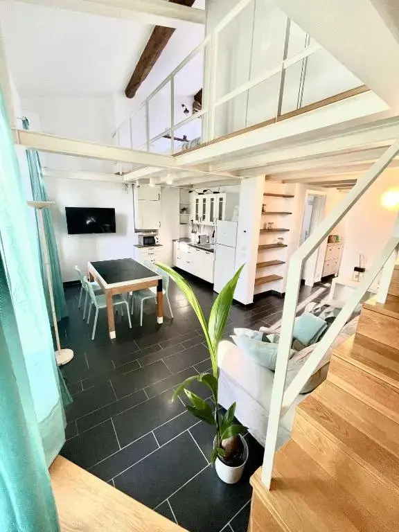 Cozy Loft Marina View