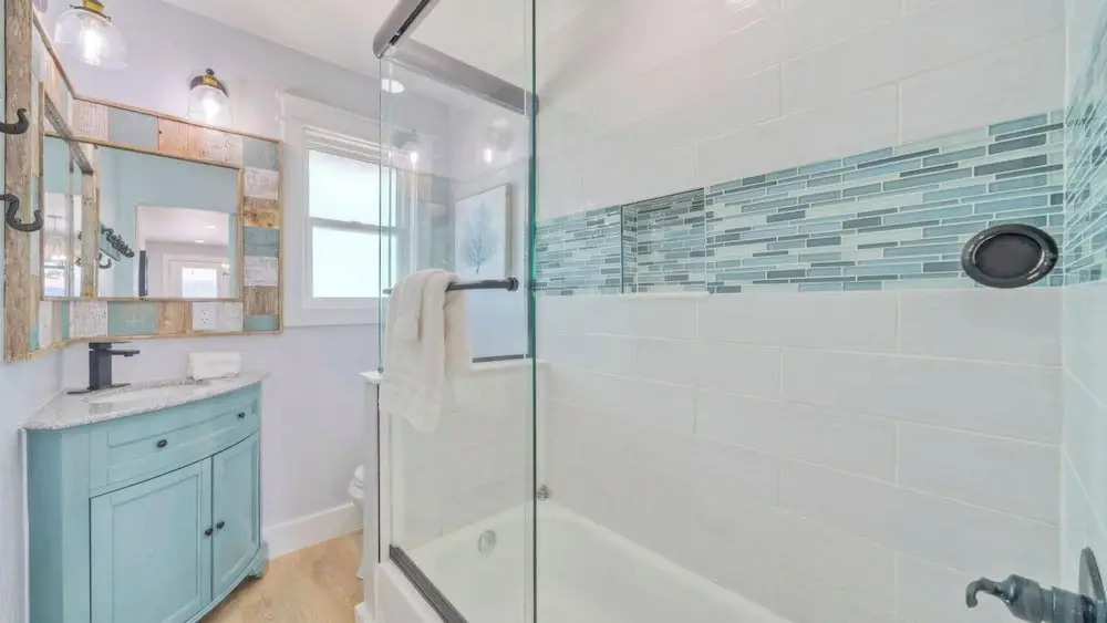 Barefoot and Salty & Tequila Tides by Avantstay. Sleeps 20 2 Homes + Dual Pools + Golf Cart 5 Min to Beach Port Aransas