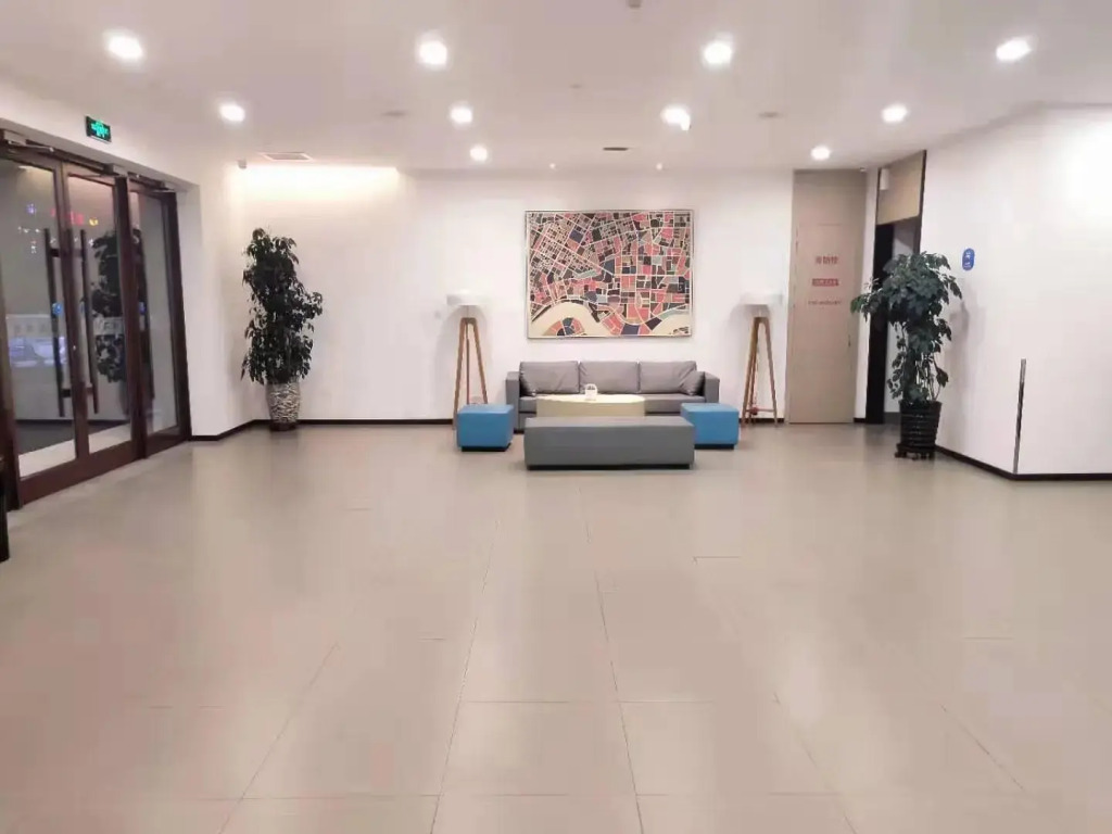 Hanting Hotel Dunhua Railway Station