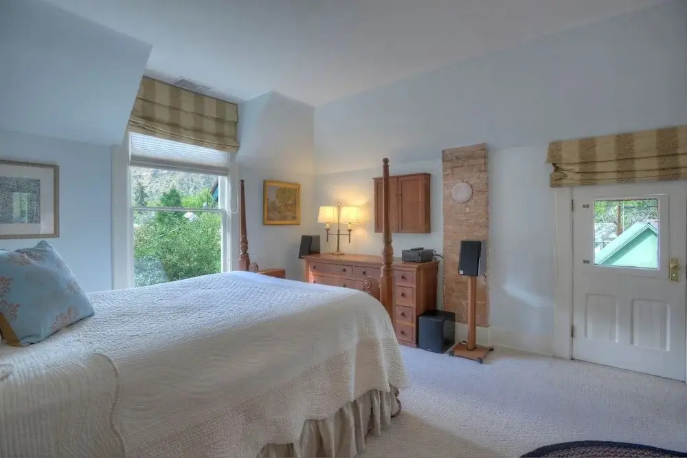 Furlow House Re835