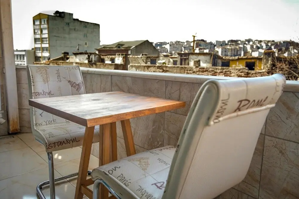 Yaghane Apartments