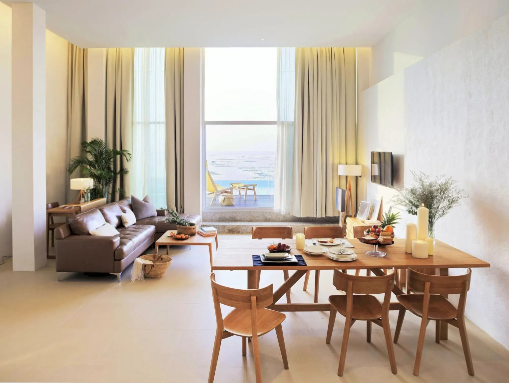 Balcony Seaside Sriracha Hotel & Serviced Apartments
