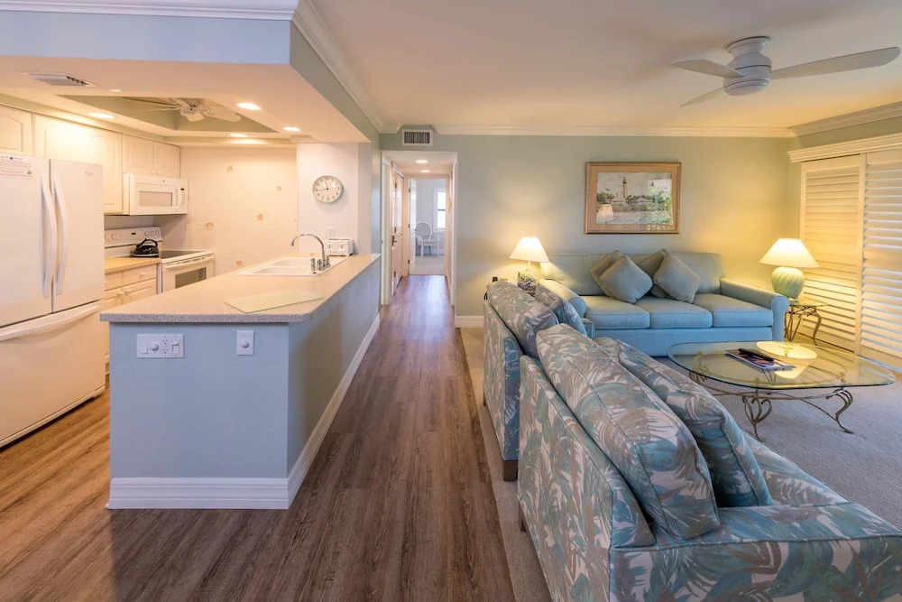 Sanibel Moorings Condo Resort