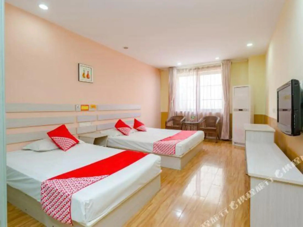 Deheng Hotel (Taishan Railway Station Tai'an Bus Terminal)
